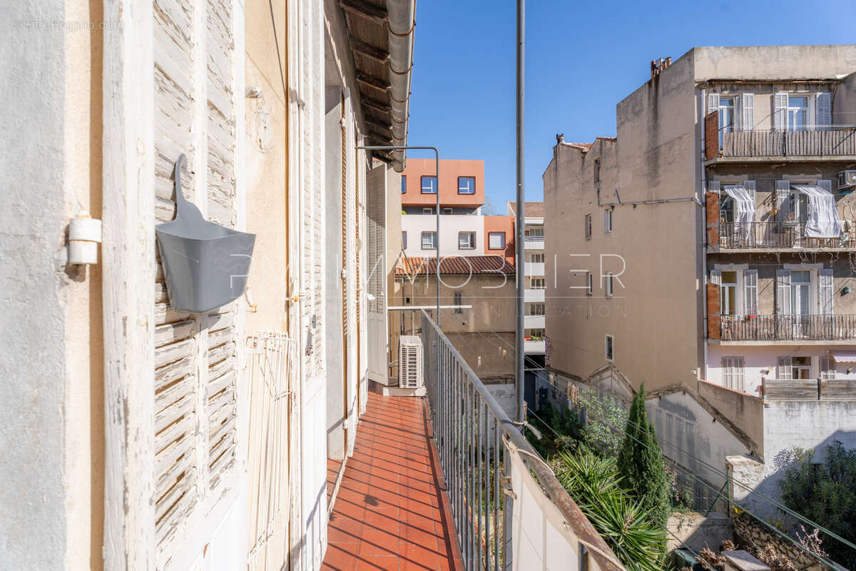 Appartement à MARSEILLE-5E