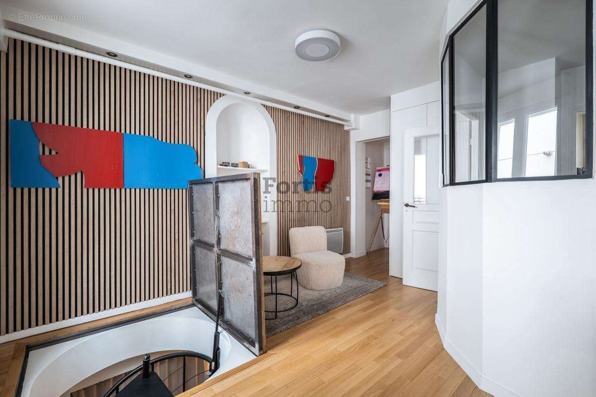 Appartement à PARIS-10E