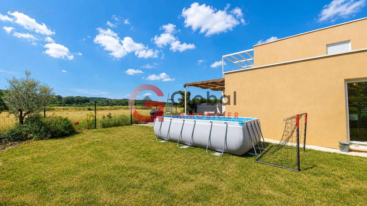 Appartement à LANCON-PROVENCE