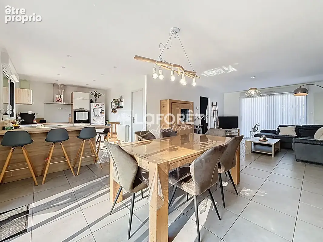 Maison moderne 7 pièce(s) 150 m2 - photo 2