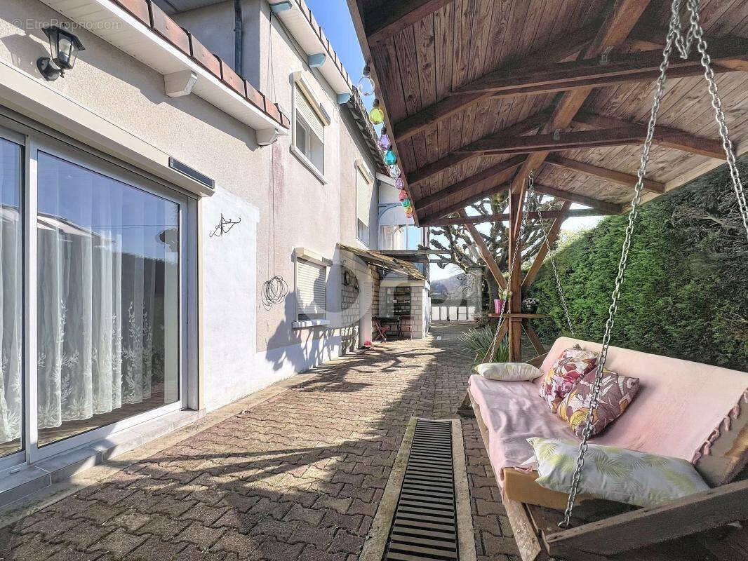 Maison à TERRASSON-LAVILLEDIEU