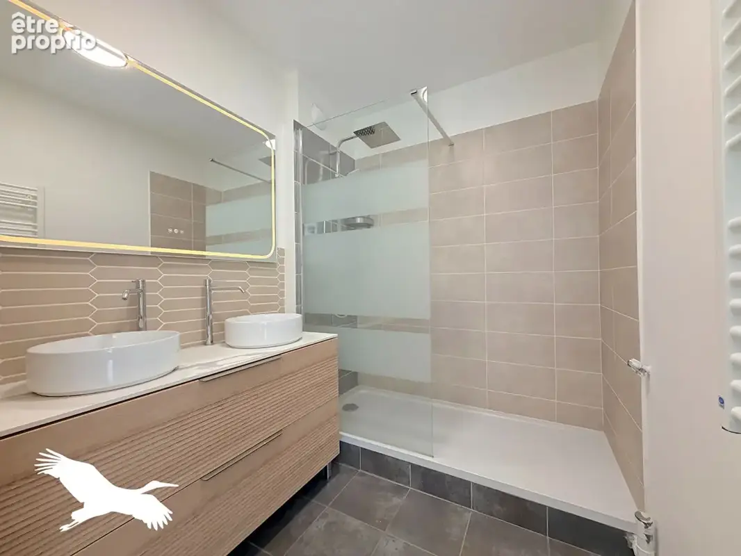 A VENDRE - Secteur Mazargues, Appartement 2 pièces de 57m² avec terrasse et Garage en SUS - Dernier étage - photo 8