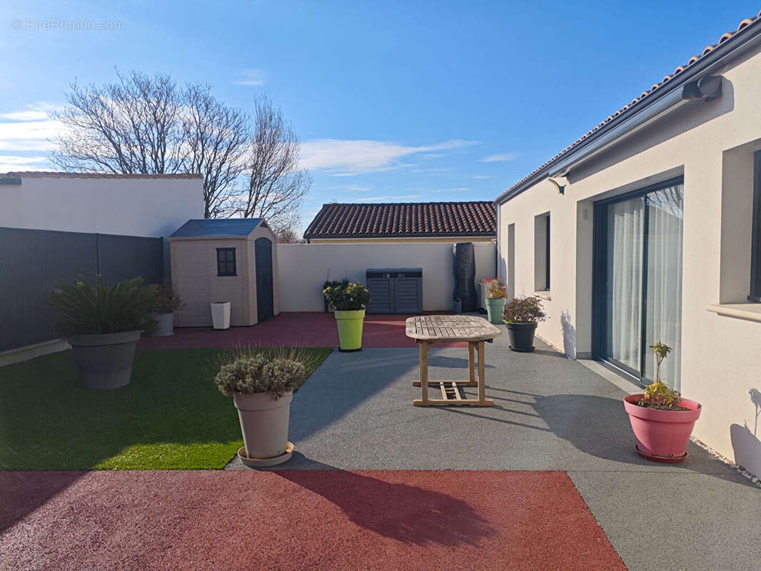 Maison à TONNAY-CHARENTE