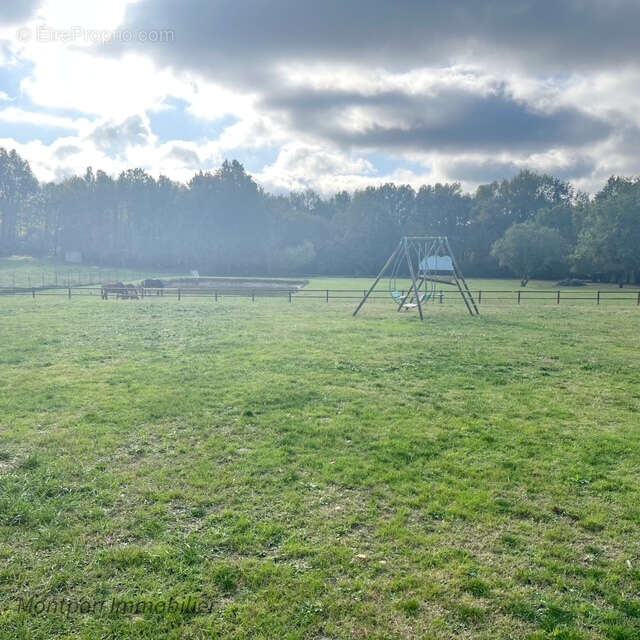 Maison à SAINT-GERAUD-DE-CORPS