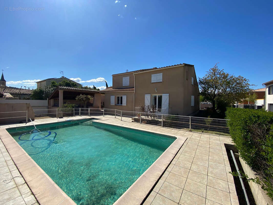 Maison à MOUSSAN