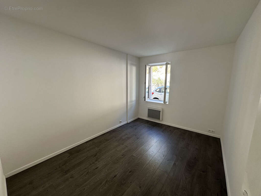 Vente en exclusivité à Meyrargues Aix nord LC Gestion vous propose un appartement de type 2/3 avec terrasse, cave et garage - photo 5