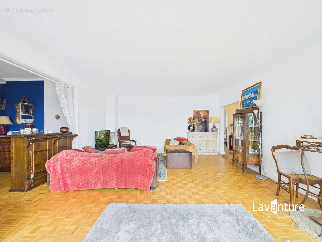 Appartement à LE PLESSIS-ROBINSON