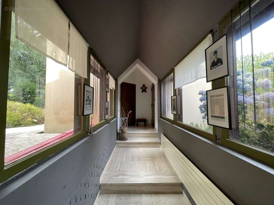 Maison 254 m² à Mayenne  - photo 7