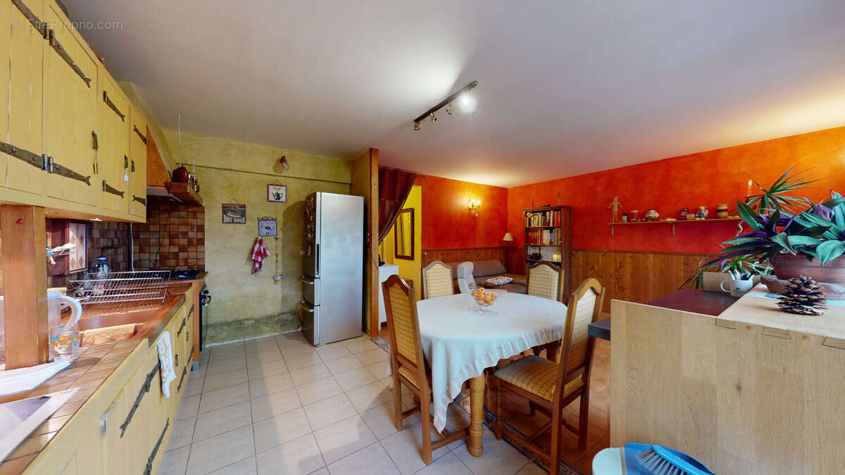 Appartement à BRUYERES-LE-CHATEL