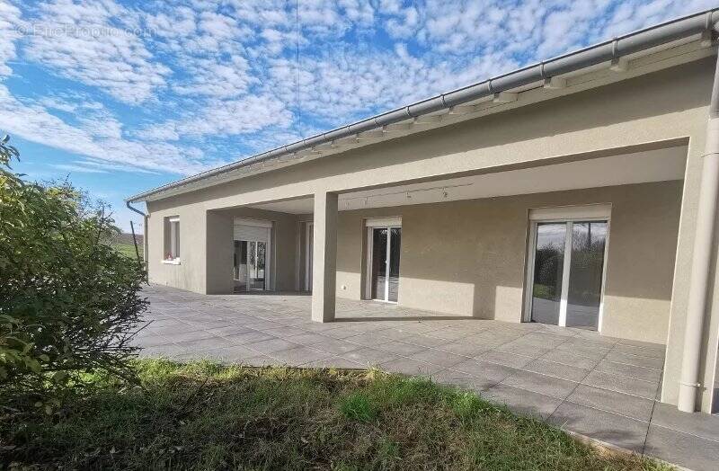 Maison à DREMIL-LAFAGE