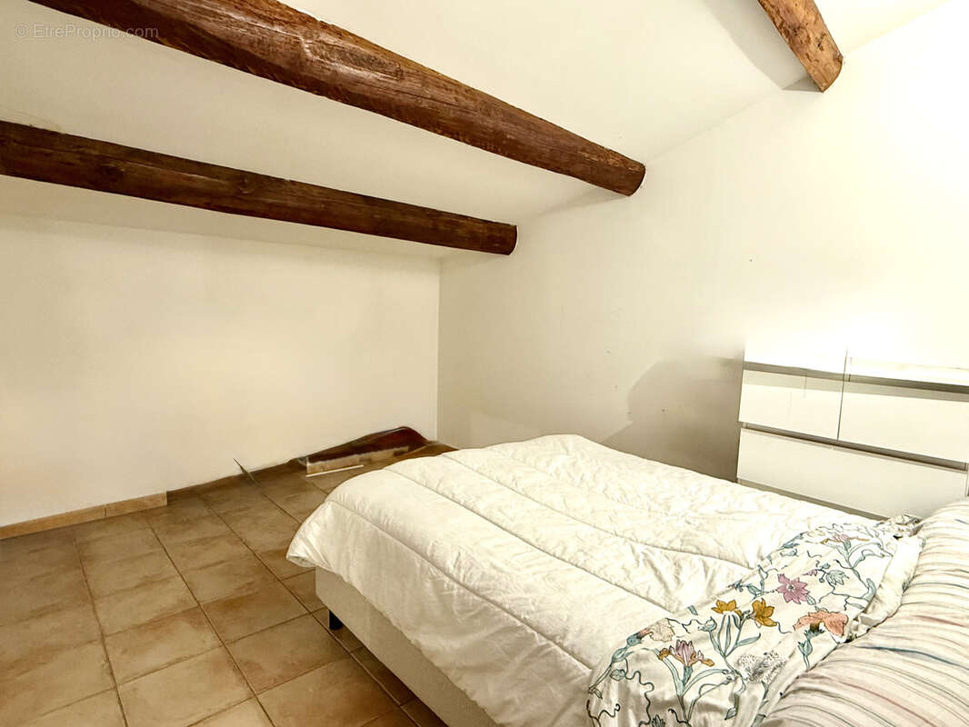 Appartement à PIERRELATTE