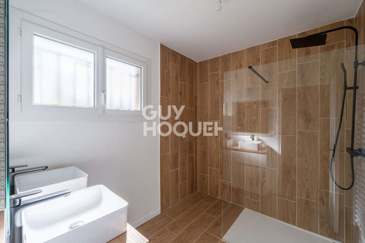 Maison à CLERMONT-FERRAND