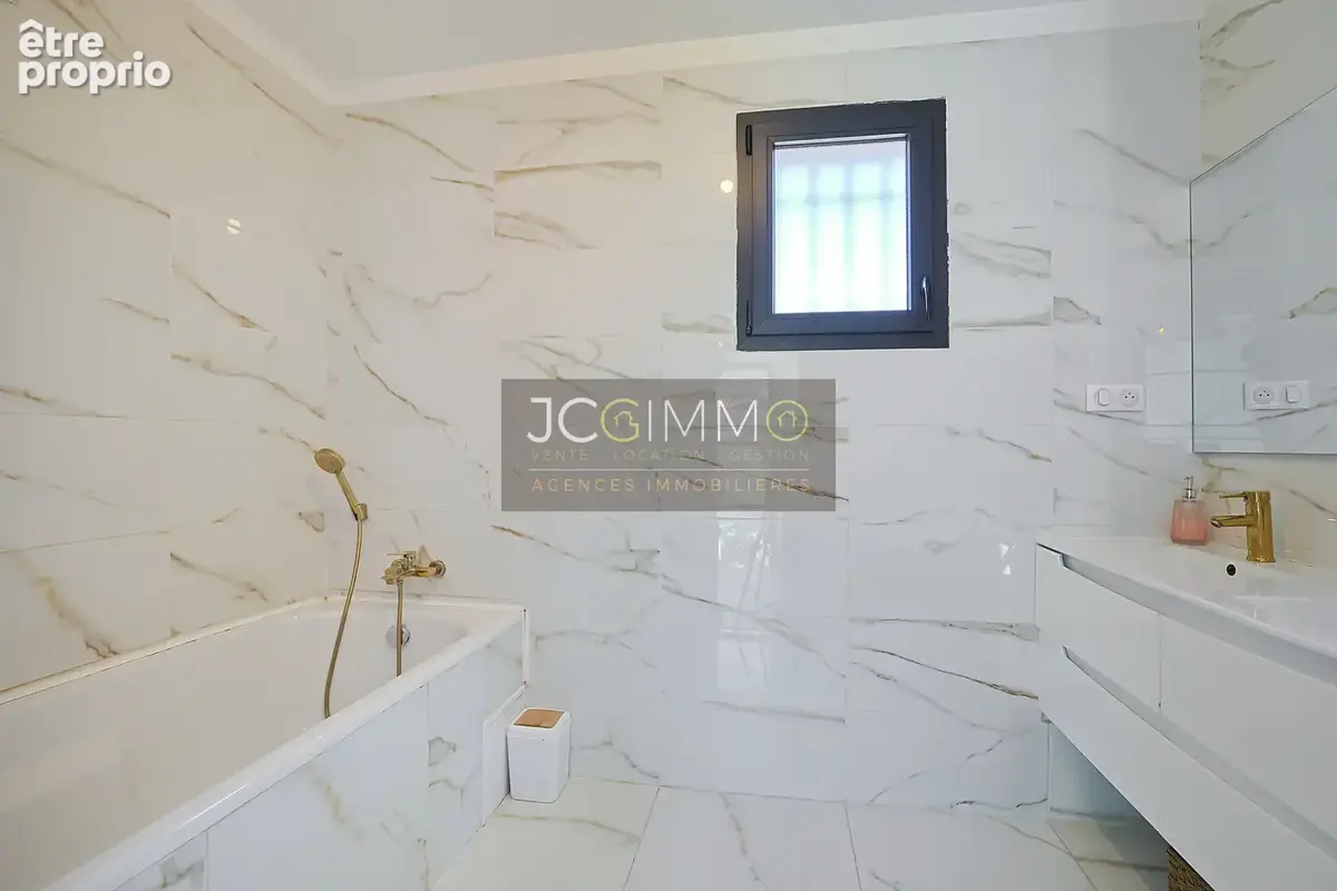Villa contemporaine -152 m2 avec piscine et double garage à proximité des commodités - photo 17