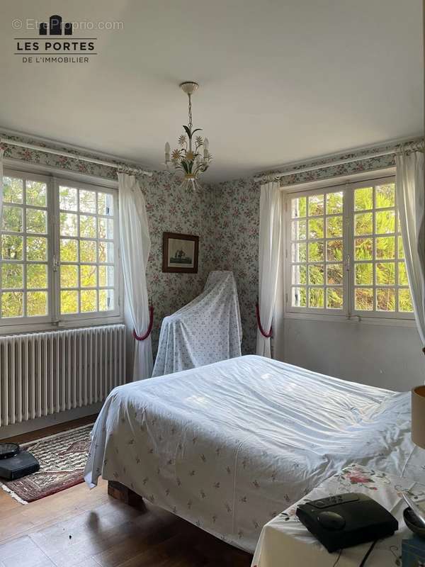 Maison à PRUNAY-SUR-ESSONNE