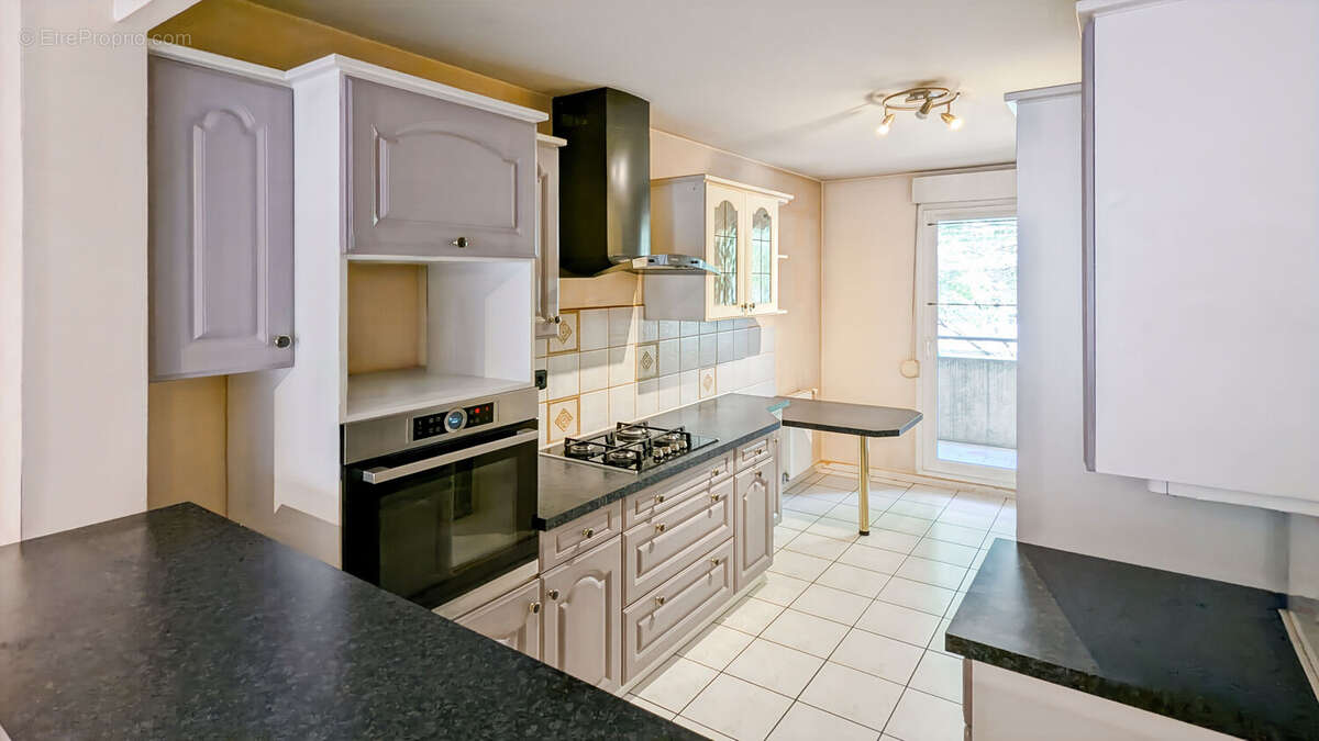 Appartement 75 m² à Villeurbanne  - photo 4