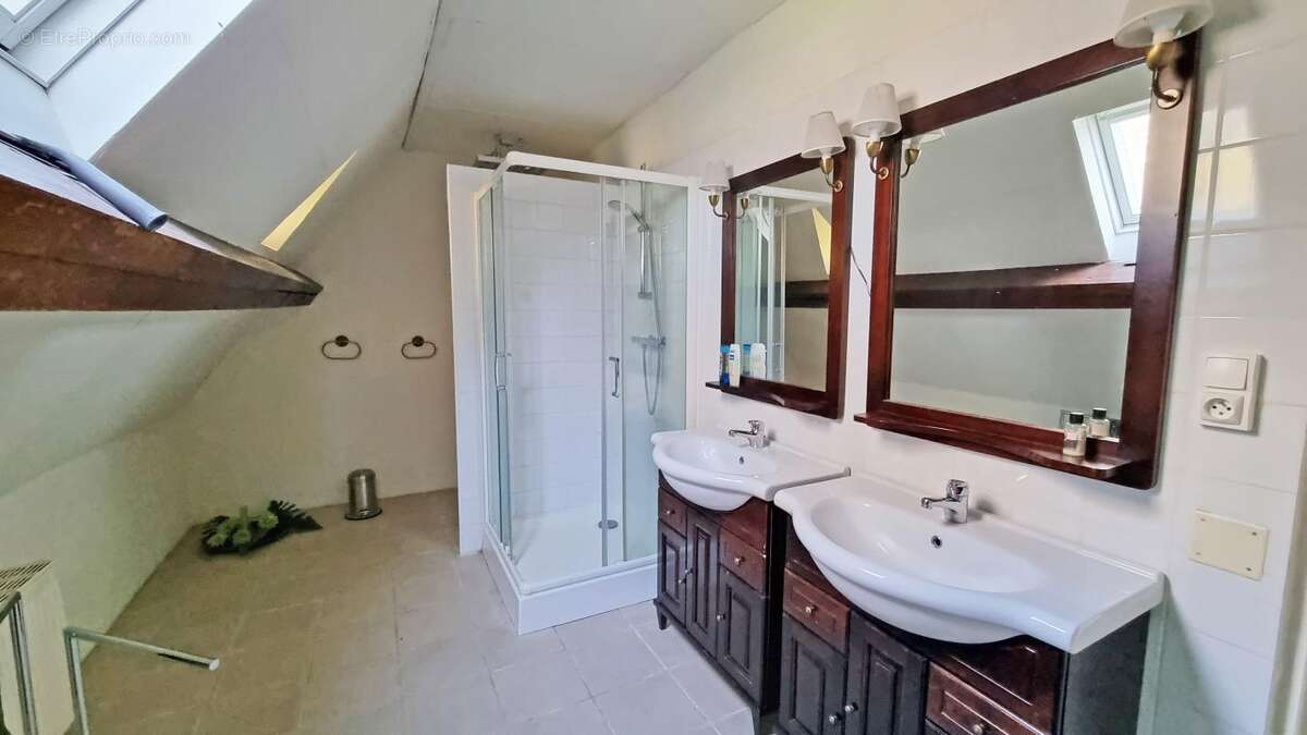 Maison à SAINT-GEYRAC