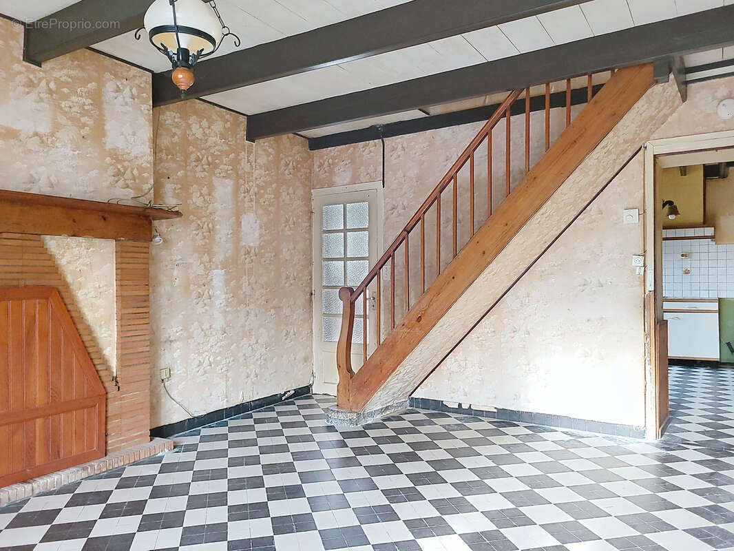 Maison à MONTMARTIN-SUR-MER