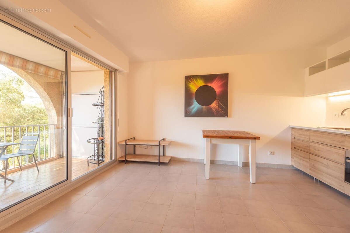 Appartement à SAINT-RAPHAEL