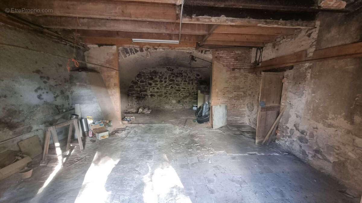 Maison à TOURZEL-RONZIERES