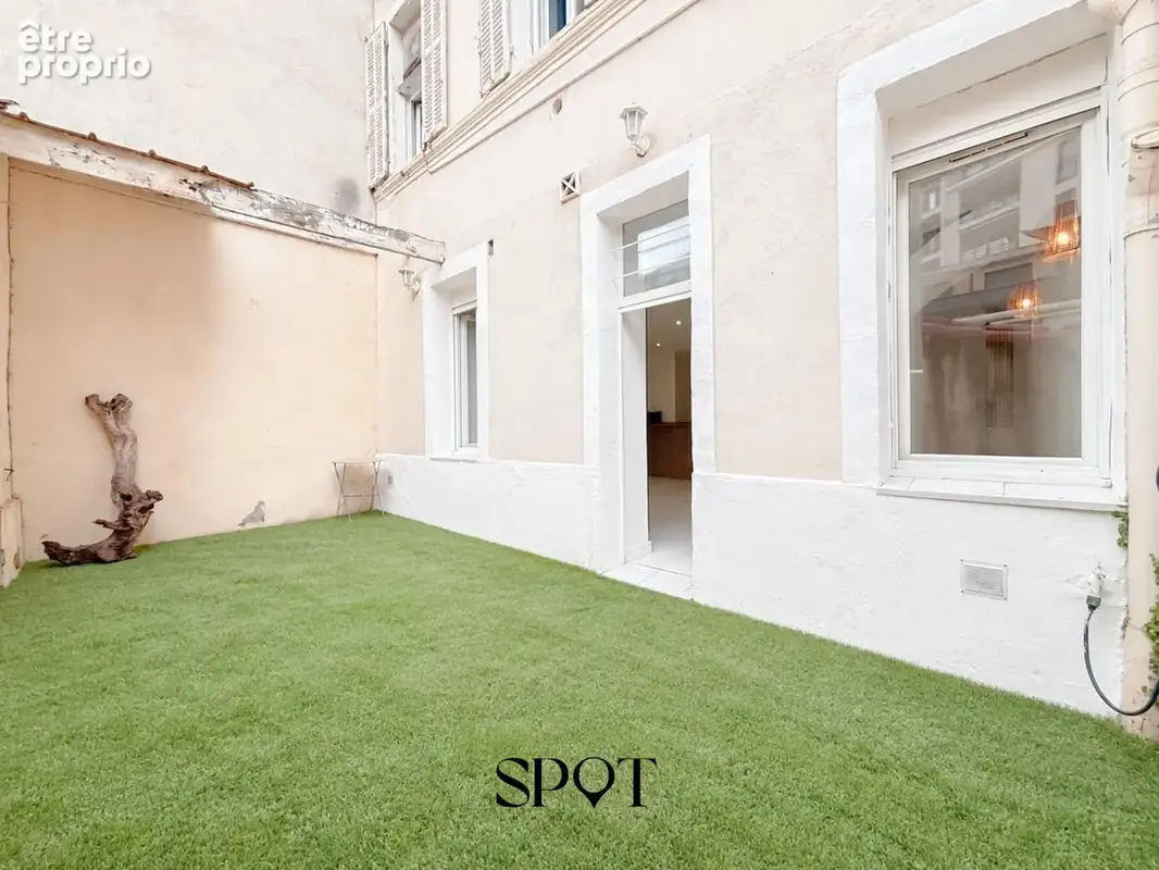Appartement à MARSEILLE-7E
