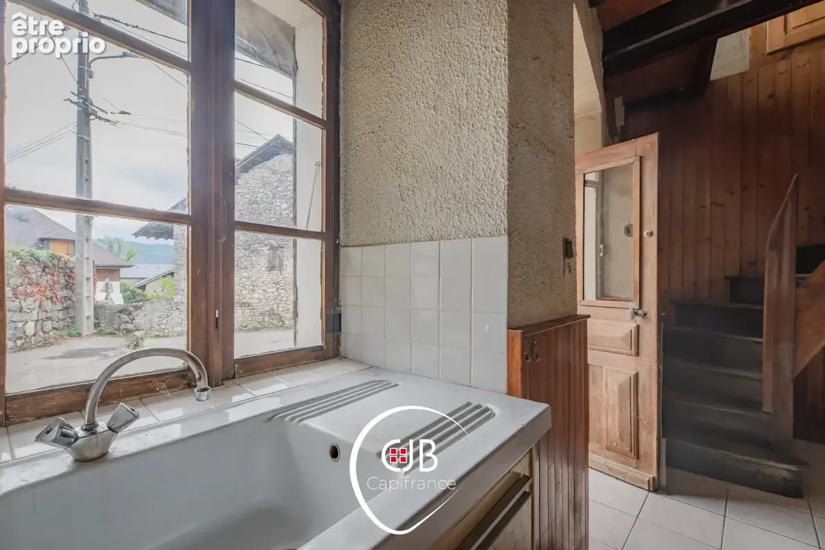 Cruet – Maison 62 m² avec atelier, jardin et combles aménageables - photo 6