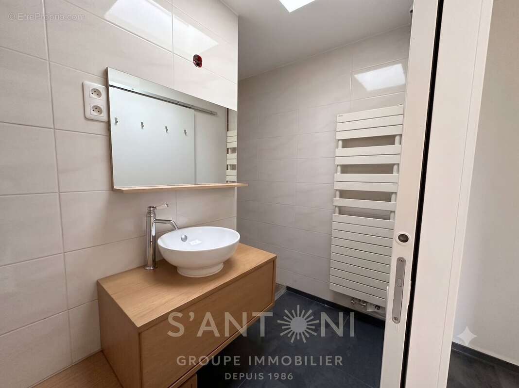 Appartement t3 entierement rénové au coeur de Frontignan - photo 8
