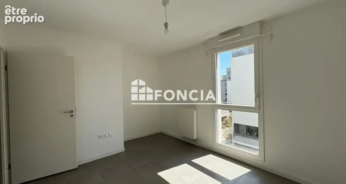  À vendre – Appartement T2 lumineux à Ginko avec balcon et parking couvert - photo 6