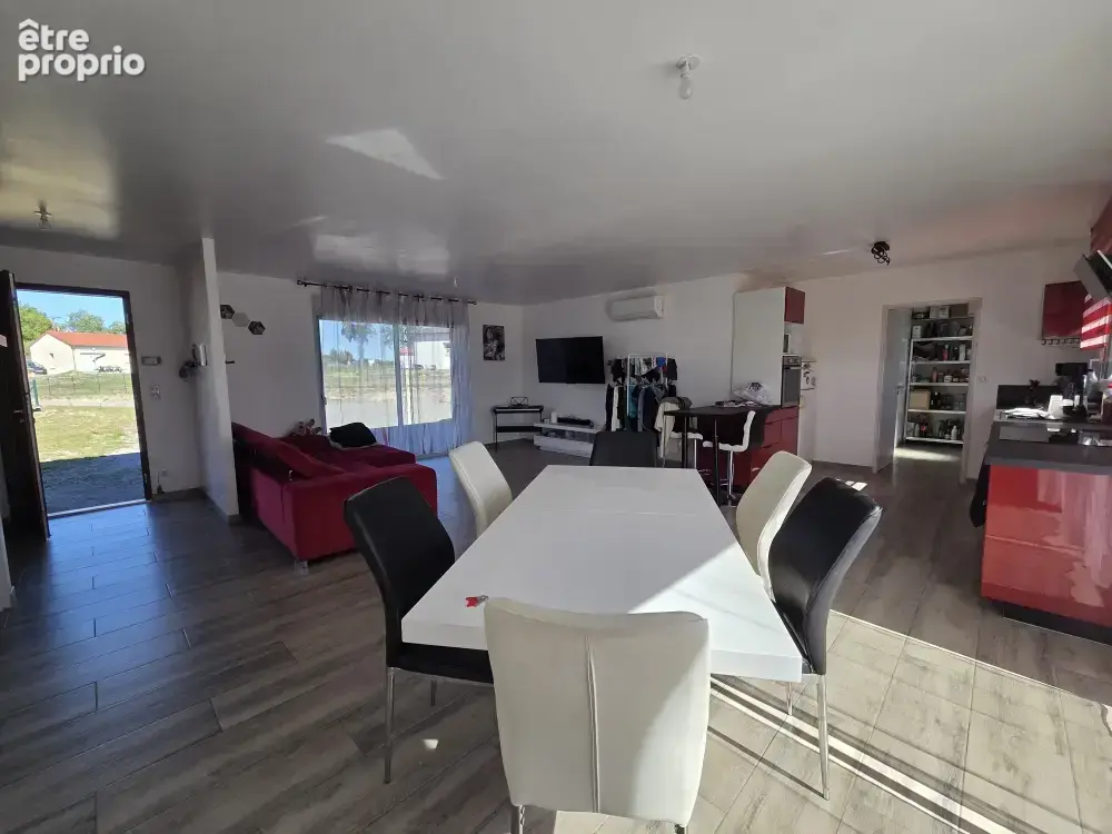 Maison 5 pièces 114 m² à vendre à Saint-Junien (87200) - photo 2