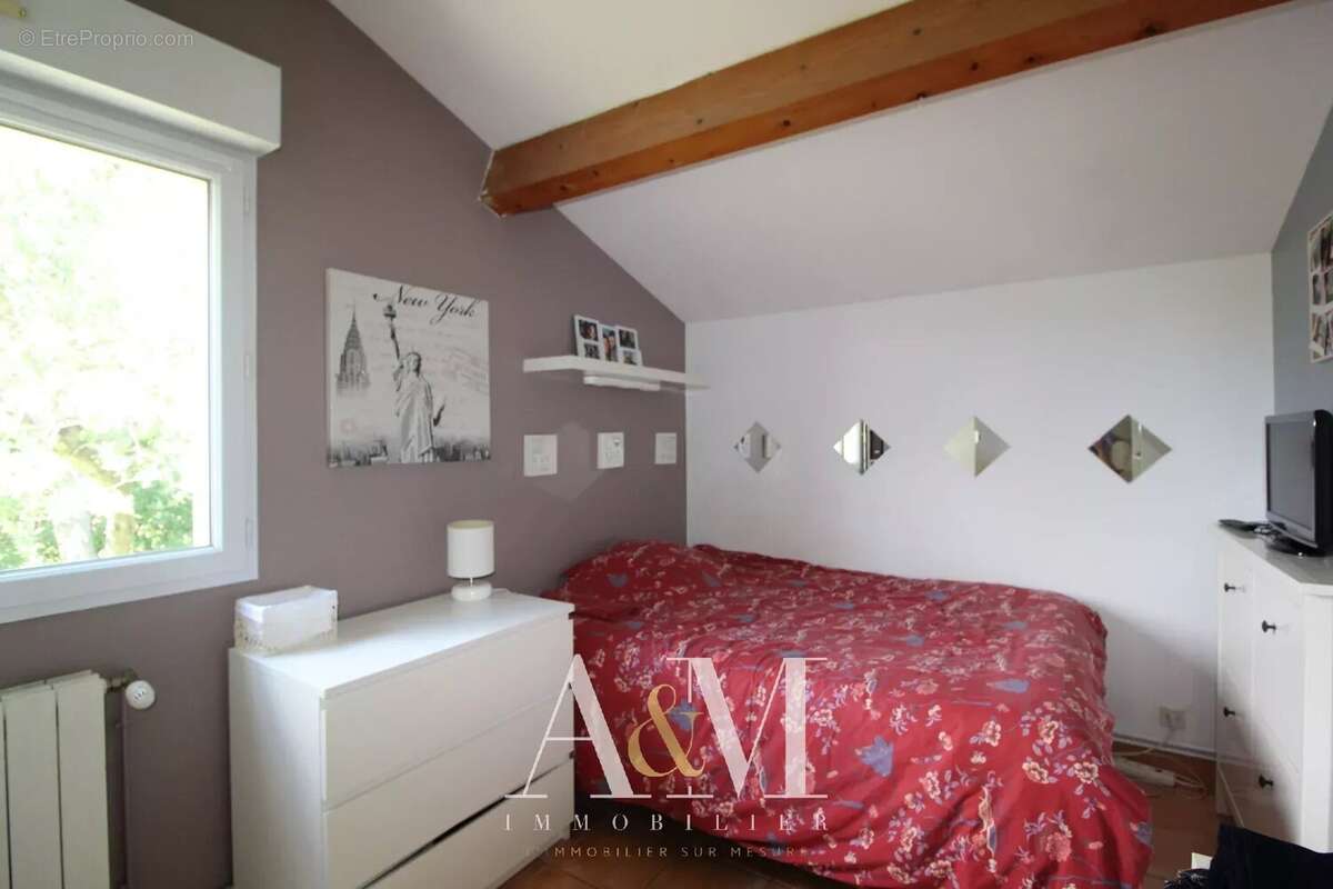 Cournonterral – Maison plain-pied 5 chambres sur grand terrain de 918 m² - photo 10