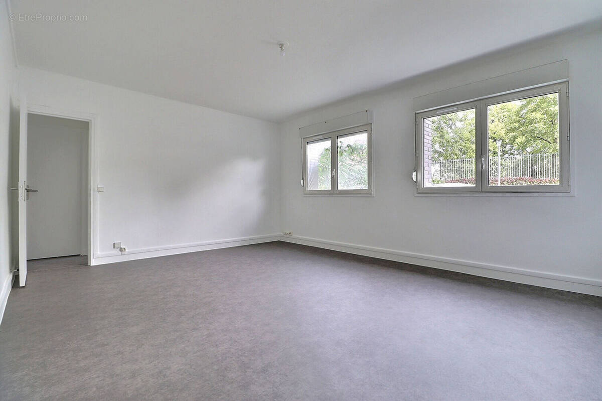 Appartement à AUBERVILLIERS