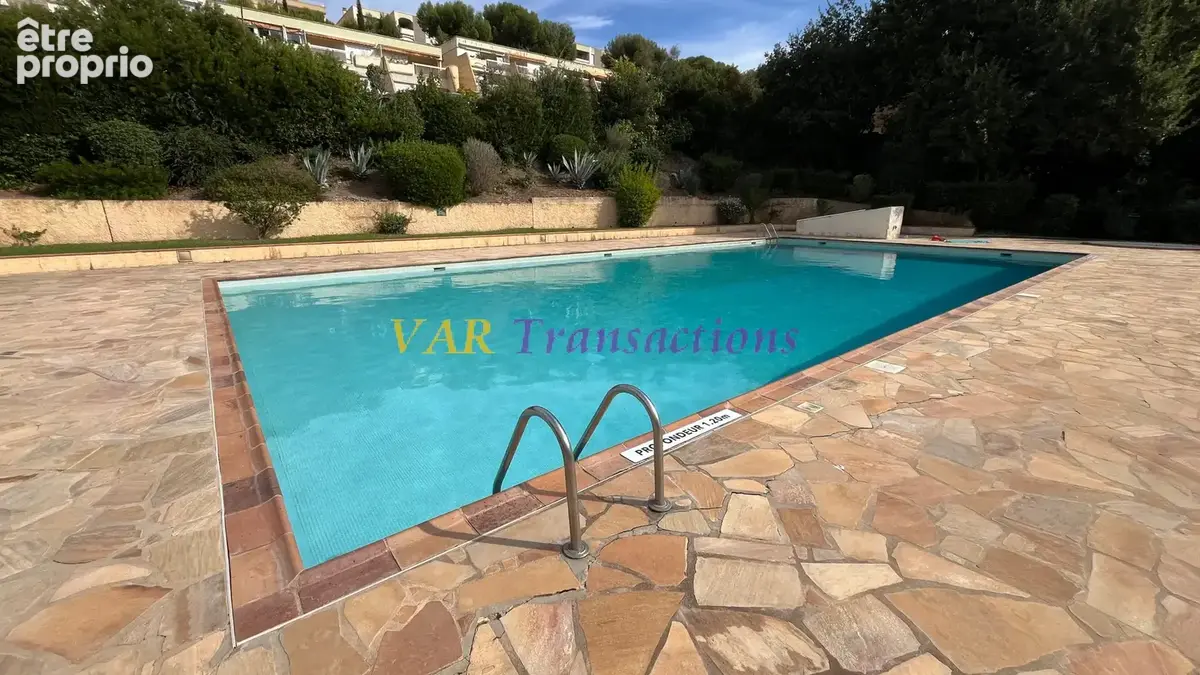 Saint-mandrier village   studio rénové   résidence avec piscine - photo 15