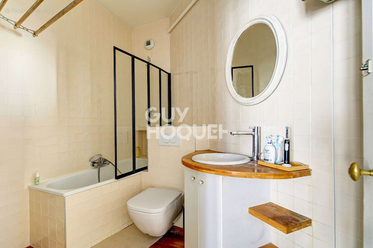 Appartement à PARIS-8E