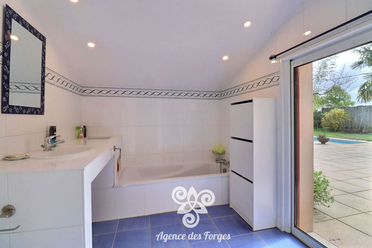 Maison à SAINT-JULIEN-DE-CONCELLES