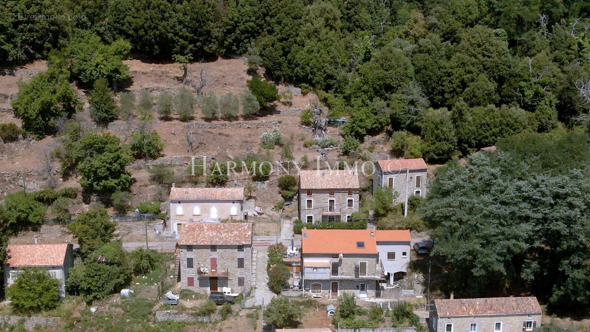 Maison à ROSAZIA