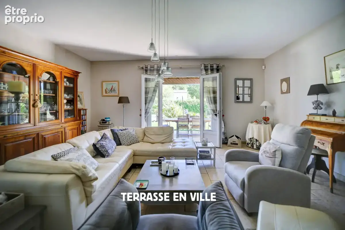 St zacharie - proche centre village - maison familiale t5 - jardin - piscine - vue - calme - 649 000 € - photo 7