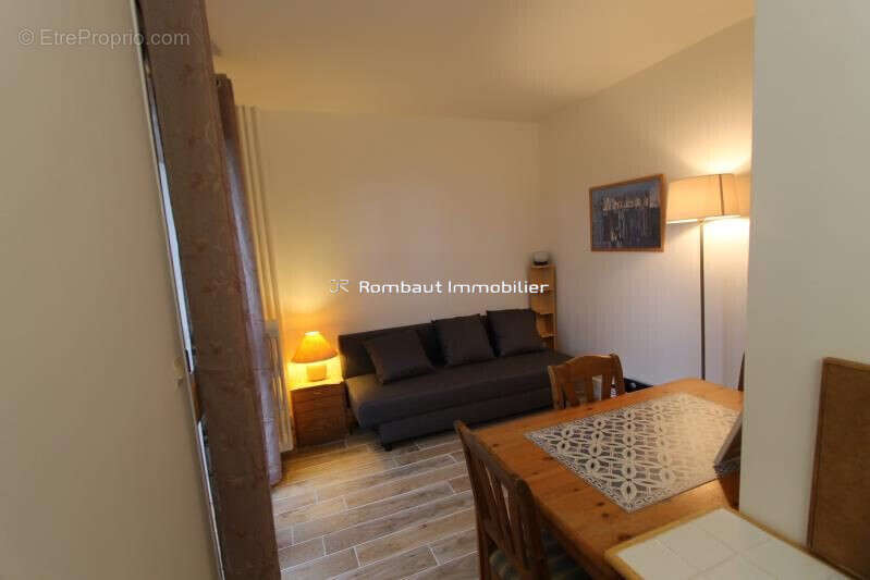 Appartement à LA CELLE-SAINT-CLOUD