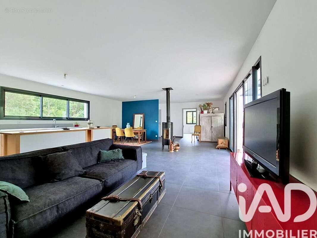 Maison 140 m² à Laburgade  - photo 2
