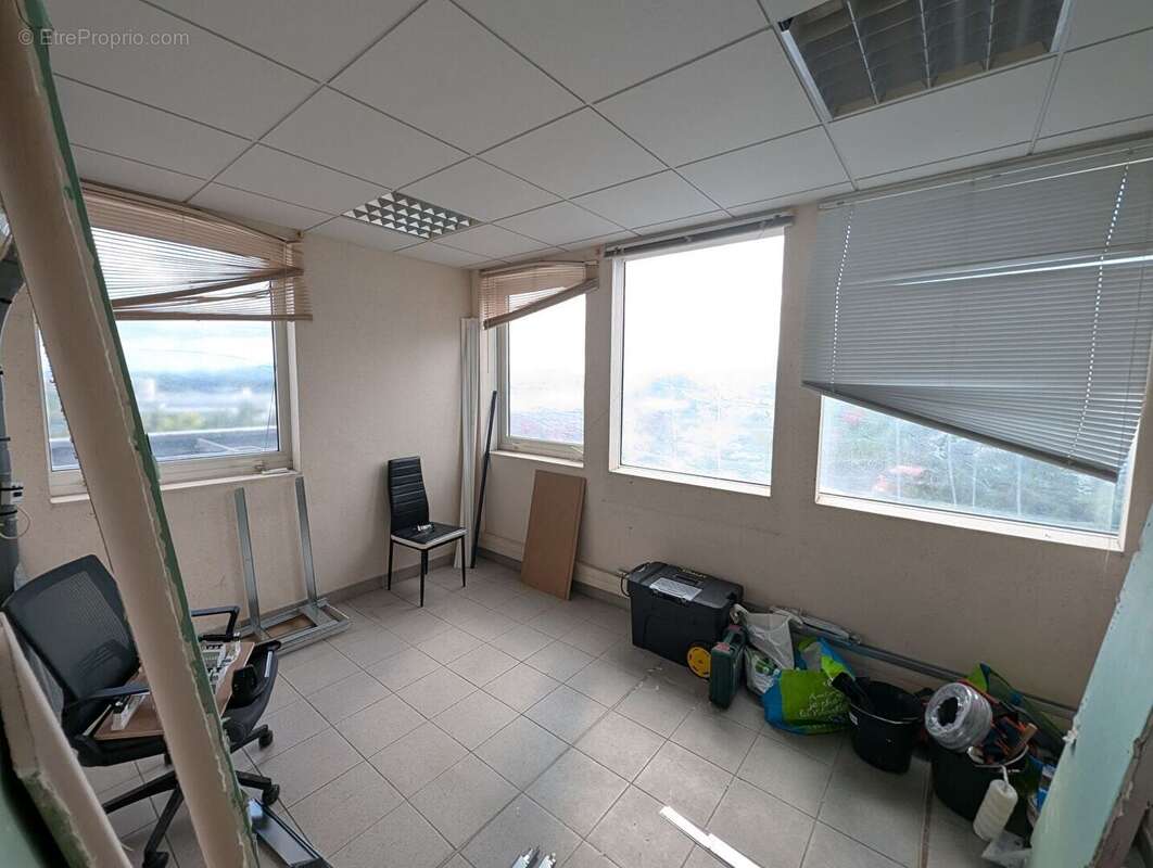 Commerce à FORT-DE-FRANCE