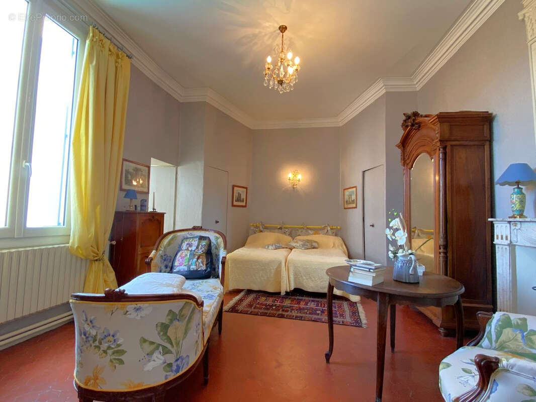 Maison à SAINT-GILLES