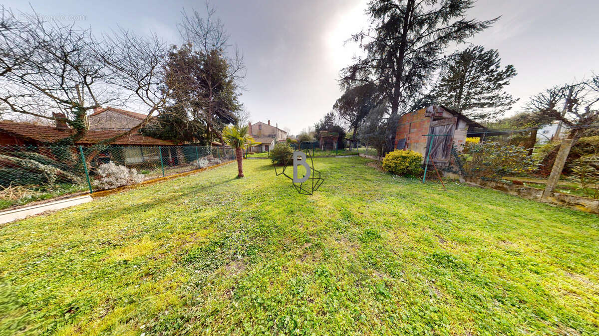 Maison t3 - 92 m2 - blaye les mines - photo 9