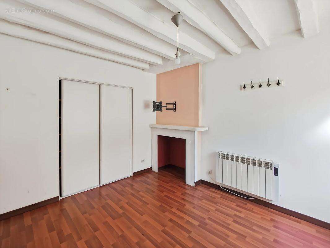 Maison à MONTFORT-LE-GESNOIS