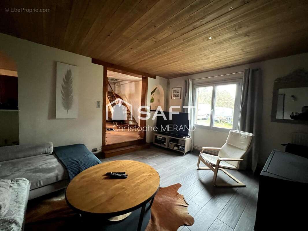 Photo 6 - Maison à LES ORMES