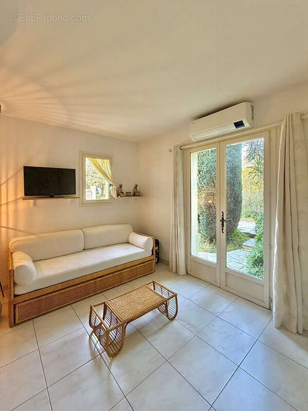 Maison à AURIBEAU-SUR-SIAGNE
