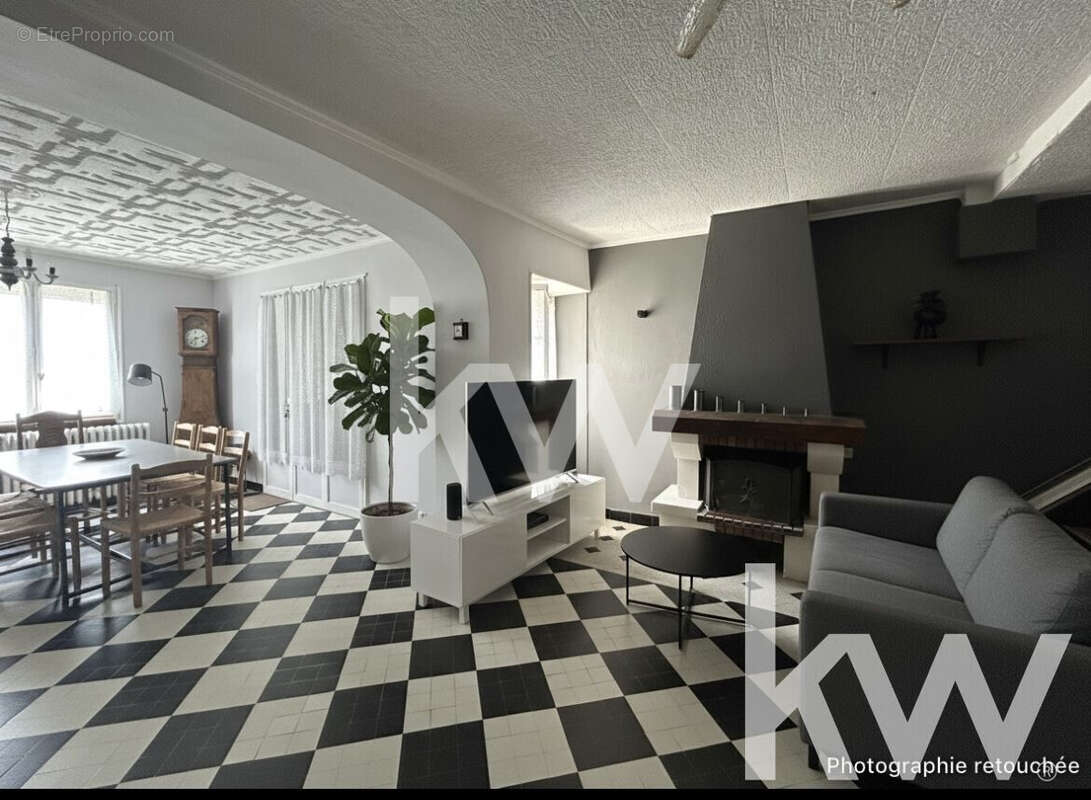 Maison 171 m² à Baule  - photo 2