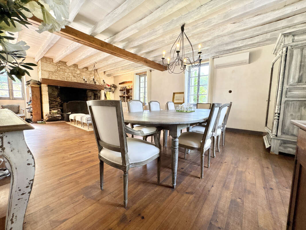 Propriété de prestige comprenant gîtes, une piscine et des dépendances - photo 7