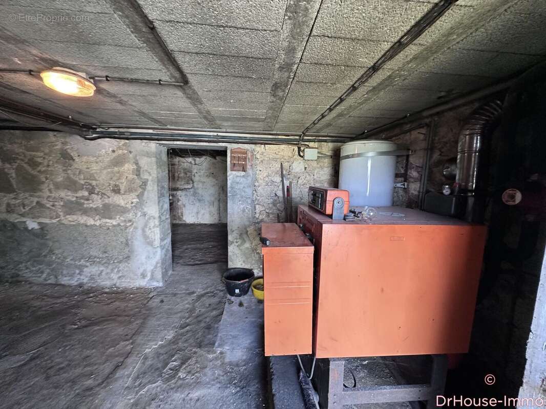 Maison à SAINT-MARTIN-DES-BESACES