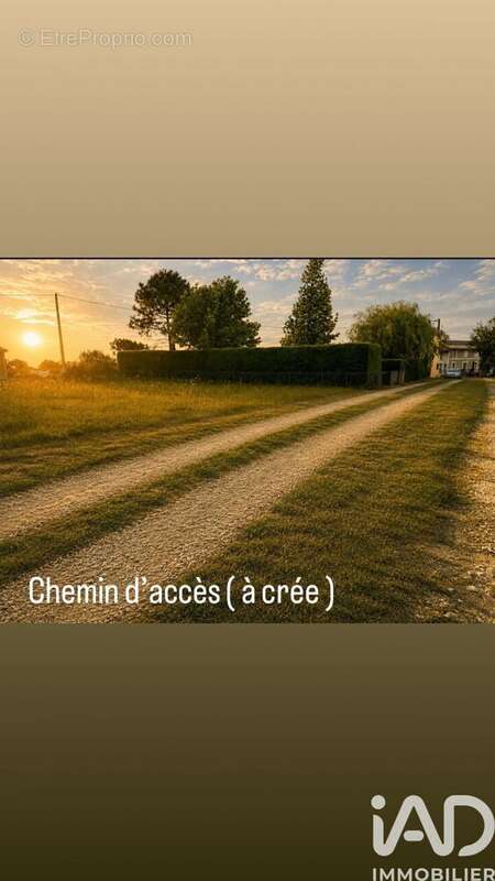 Terrain 1020 m² à Saint-Martin-De-Laye  - photo 3