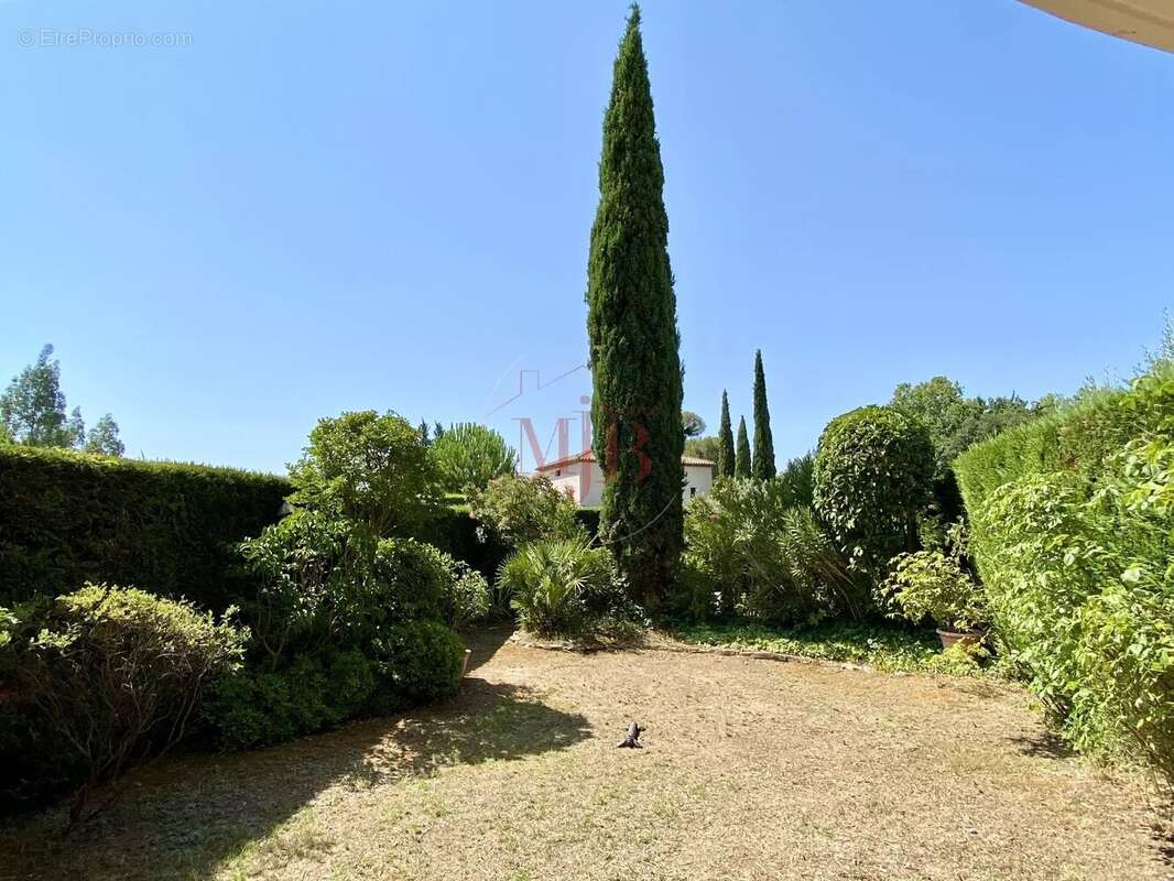 Aix ville  calme absolu sans vis a vis  securite optimale - photo 2