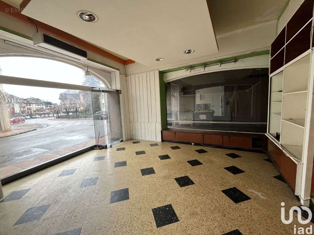 Photo 4 - Commerce à AX-LES-THERMES