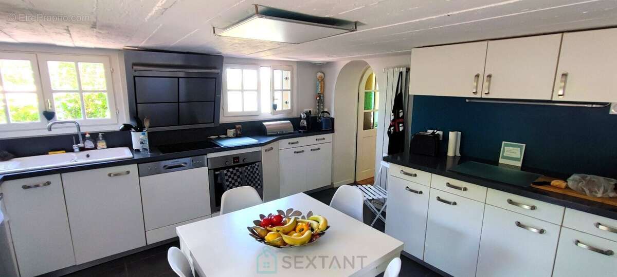 Maison à BOURG-ACHARD